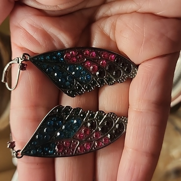 Betsy Johnson Earings - Picture 11 of 12